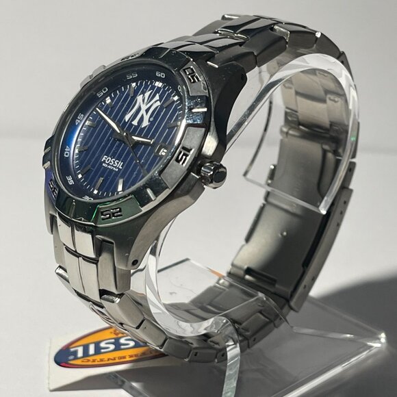 New York Yankees MLB Stainless-Steel Men's Watch by Fossil NEW (RARE) - Picture 3 of 9